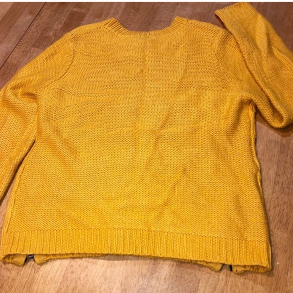 ✨ Nicole Miller cable Knit Zip Sweater✨ - Picture 4 of 4